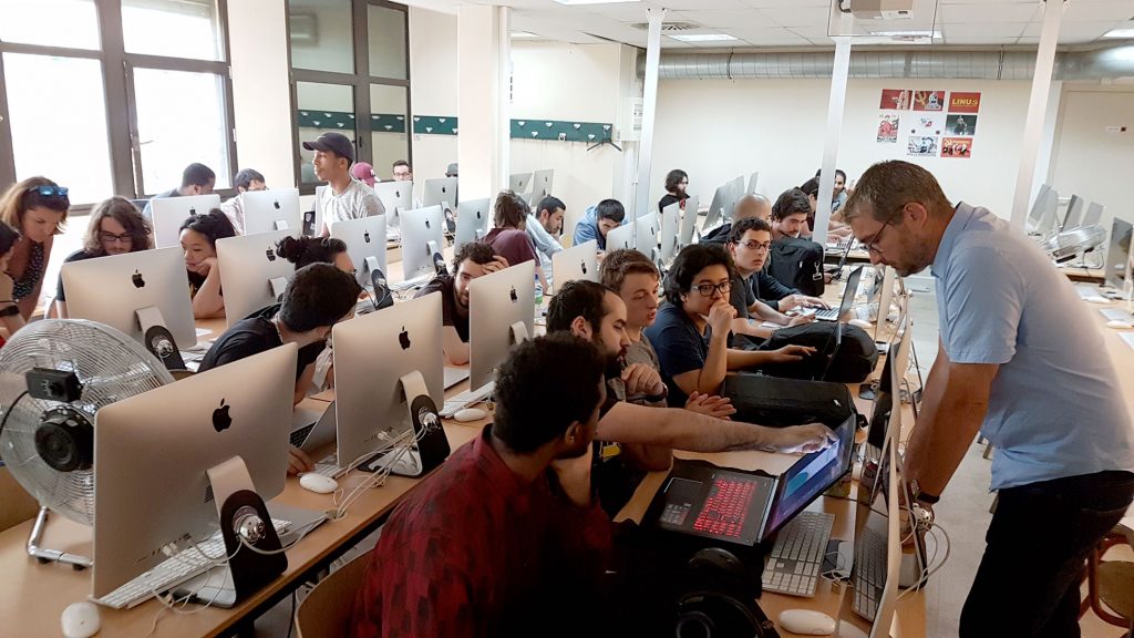 ETNA Un rythme d'alternance en informatique en phase avec l'entreprise ETNA Un rythme d'alternance en informatique en phase avec l'entreprise