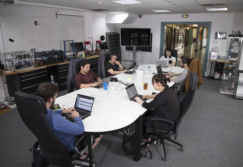 Le COLABS de l'ETNA Ecole Informatique en Alternance Le COLABS de l'ETNA Ecole Informatique en Alternance